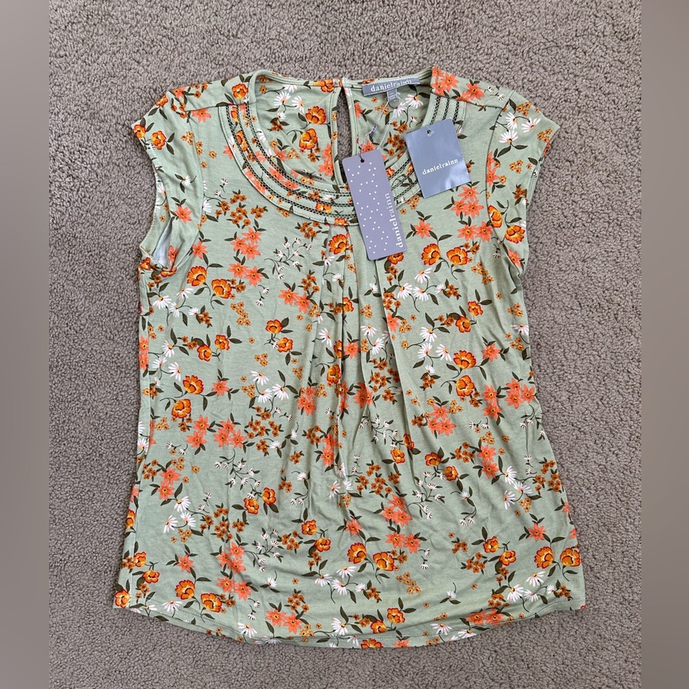 Daniel Rainn Sleeveless Floral Blouse — Boho Chic / Soft Pleats — Sz S/P